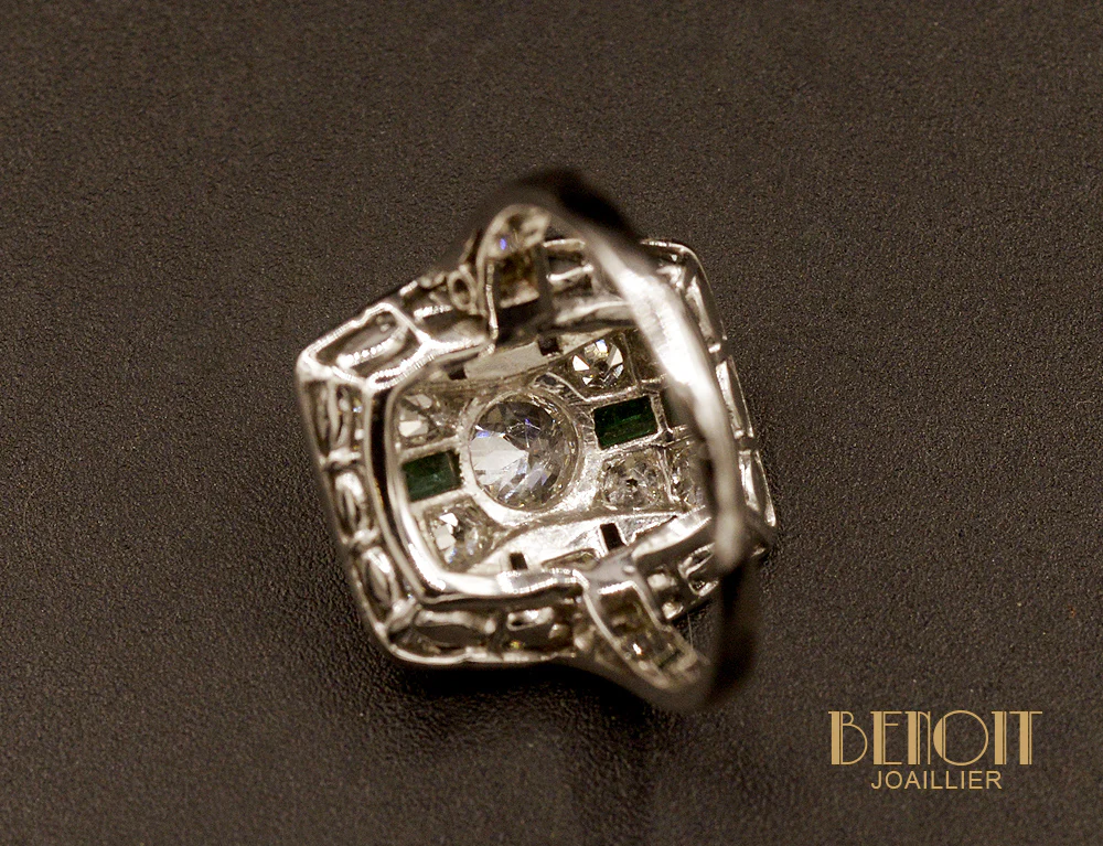 Bague Art Déco Diamants et Emeraudes - Image 4