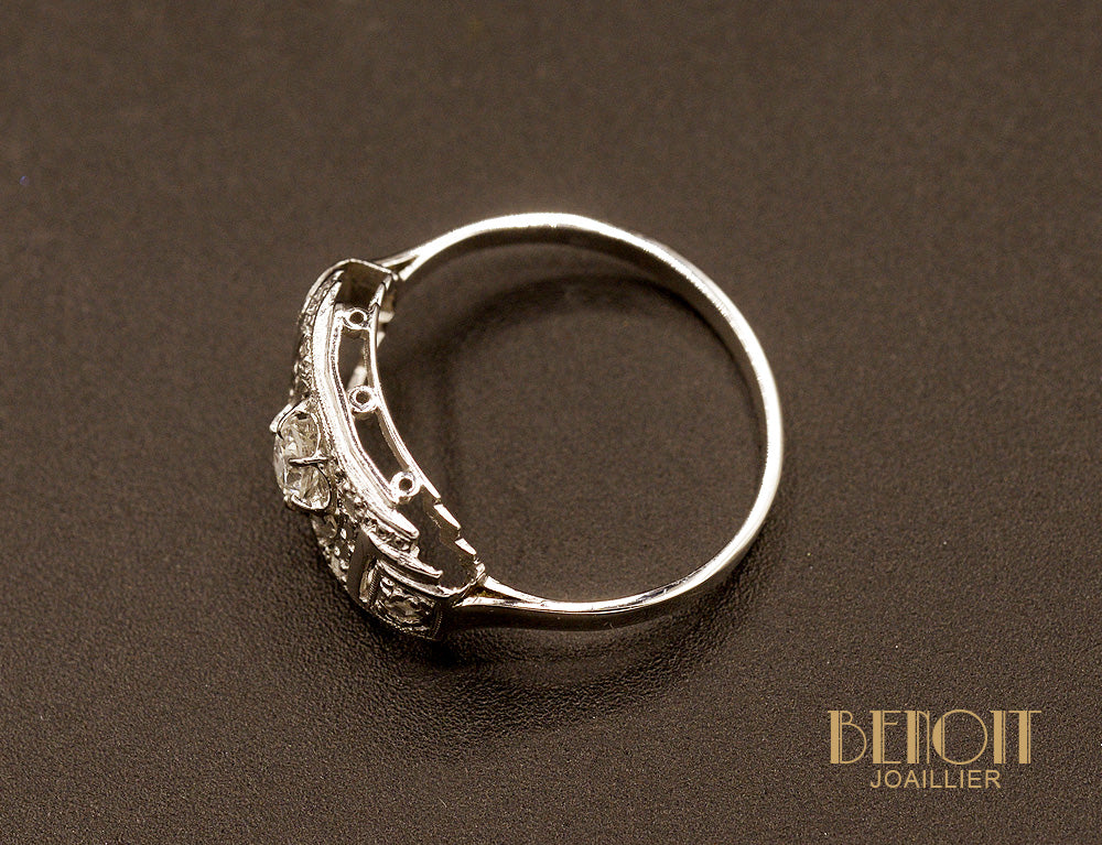 Bague Art Déco Or Blanc et Diamants - Image 4