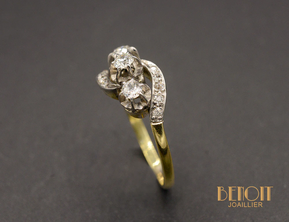 Bague Ancienne Trio de Diamants - Image 3