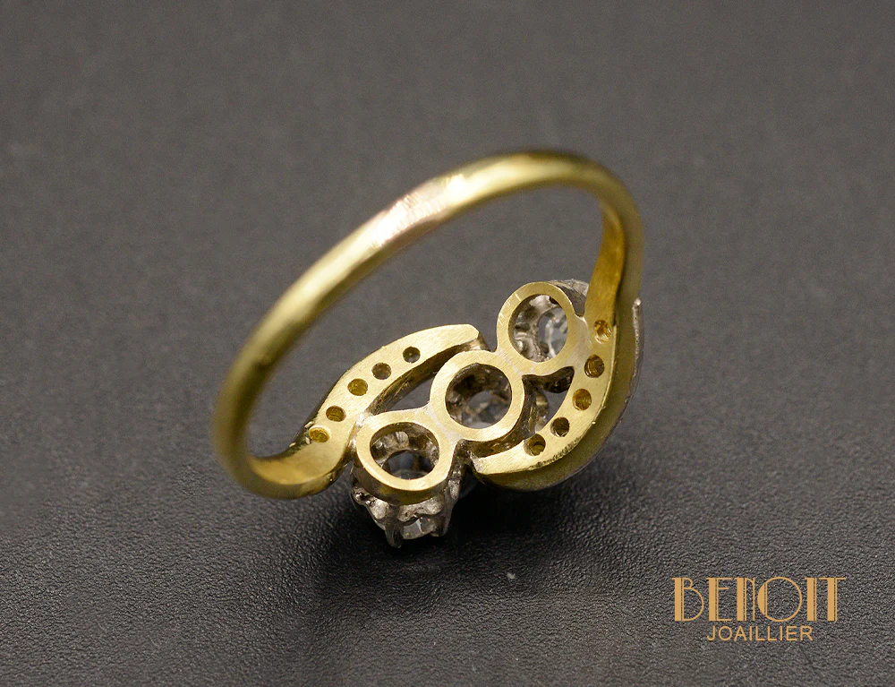 Bague Ancienne Trio de Diamants - Image 4