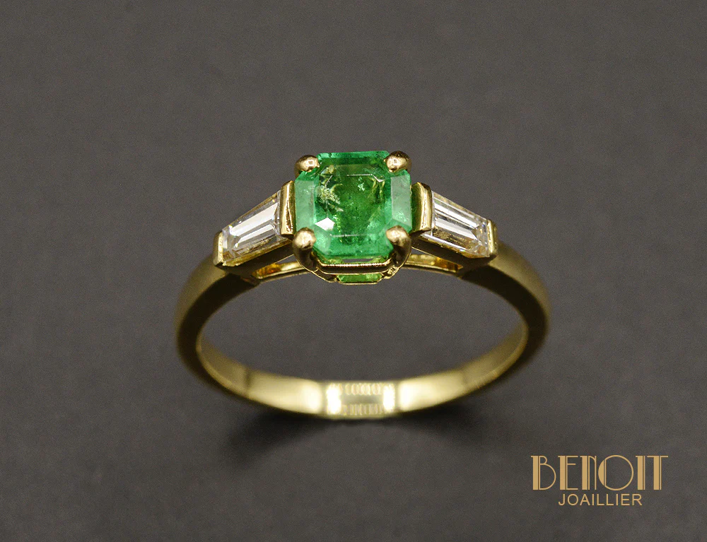 Solitaire Emeraude et Diamants - Image 2