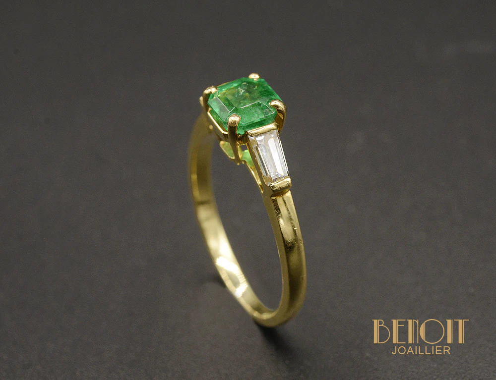 Solitaire Emeraude et Diamants - Image 3