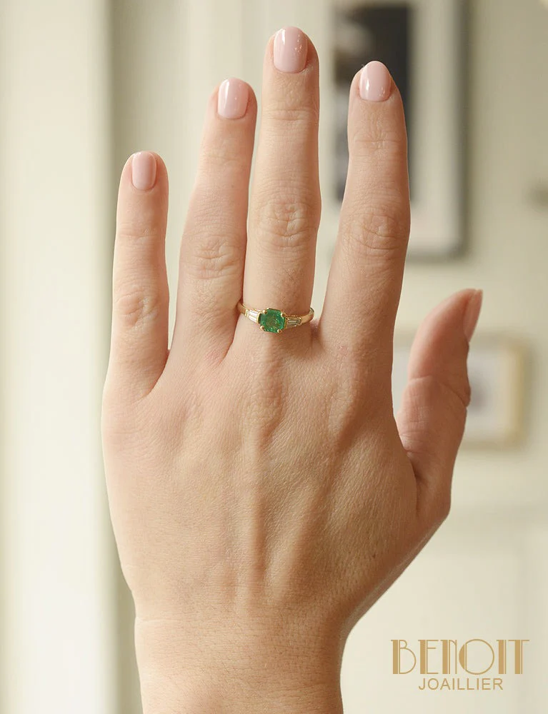Solitaire Emeraude et Diamants - Image 5