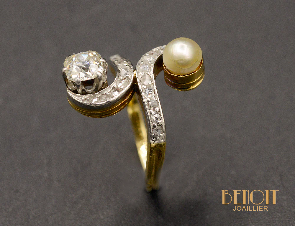 Bague Ancienne Toi et Moi Diamant et Perle Fine - Image 3
