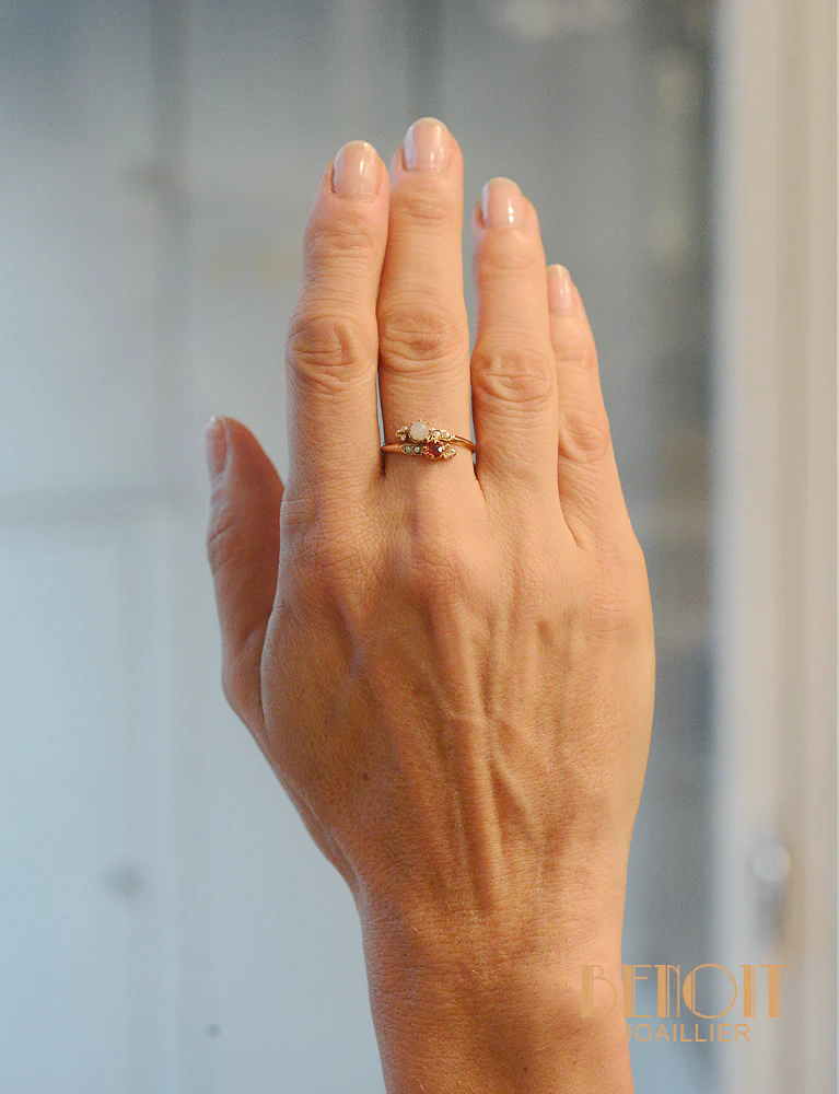 Bague Ancienne Or Rose Toi et Moi rubis et Pierre de Lune - Image 5