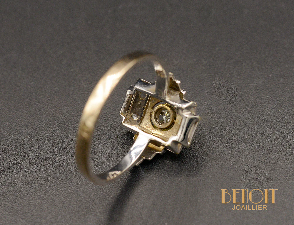 Bague Art Déco rectangulaire en platine et diamants - Image 4