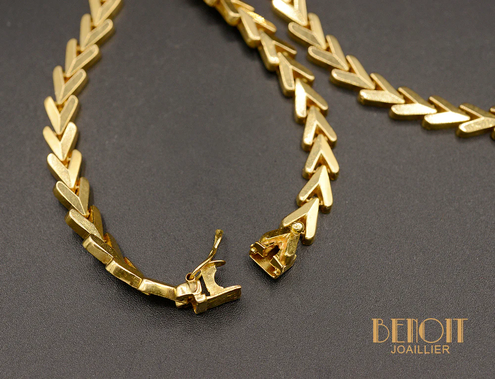 Collier Maille V en Or Jaune - Image 4