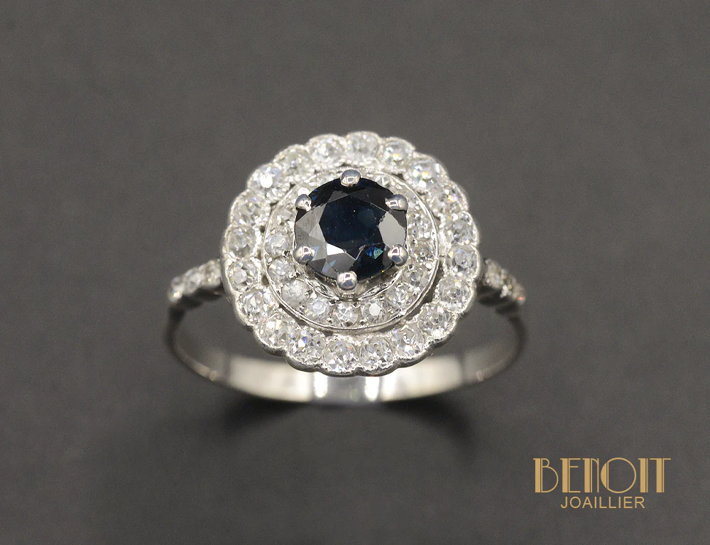 Bague Marguerite Double Entourage Saphir et Diamants - Image 2
