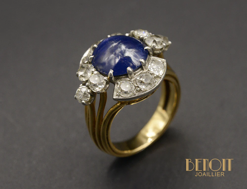 Bague Cocktail 1950 Saphir Cabochon et Diamants - Image 4