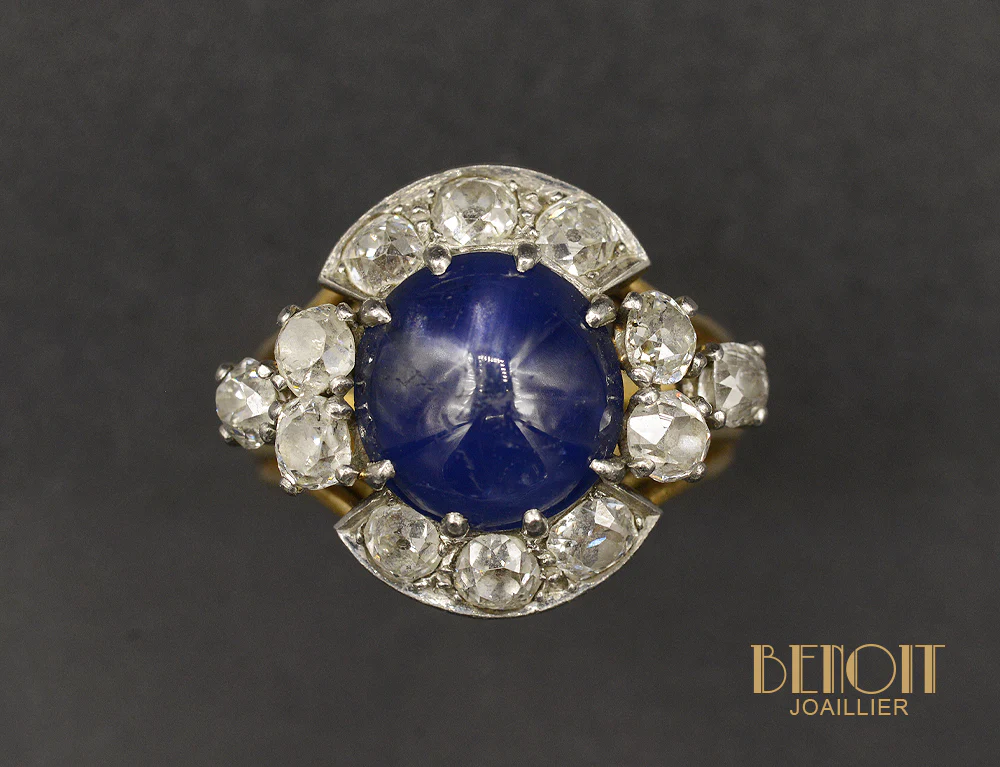 Bague Cocktail 1950 Saphir Cabochon et Diamants - Image 5