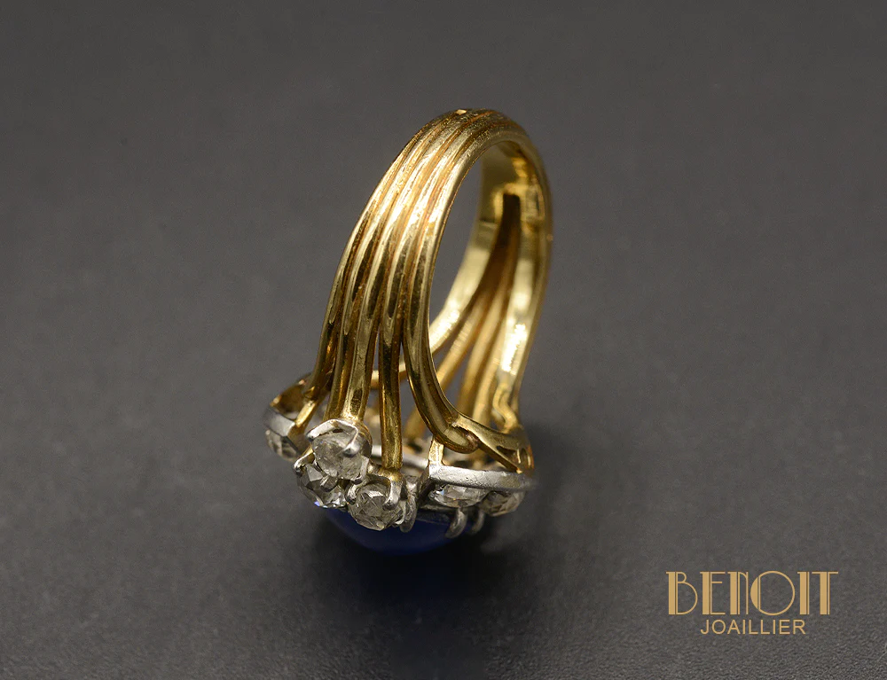 Bague Cocktail 1950 Saphir Cabochon et Diamants - Image 7