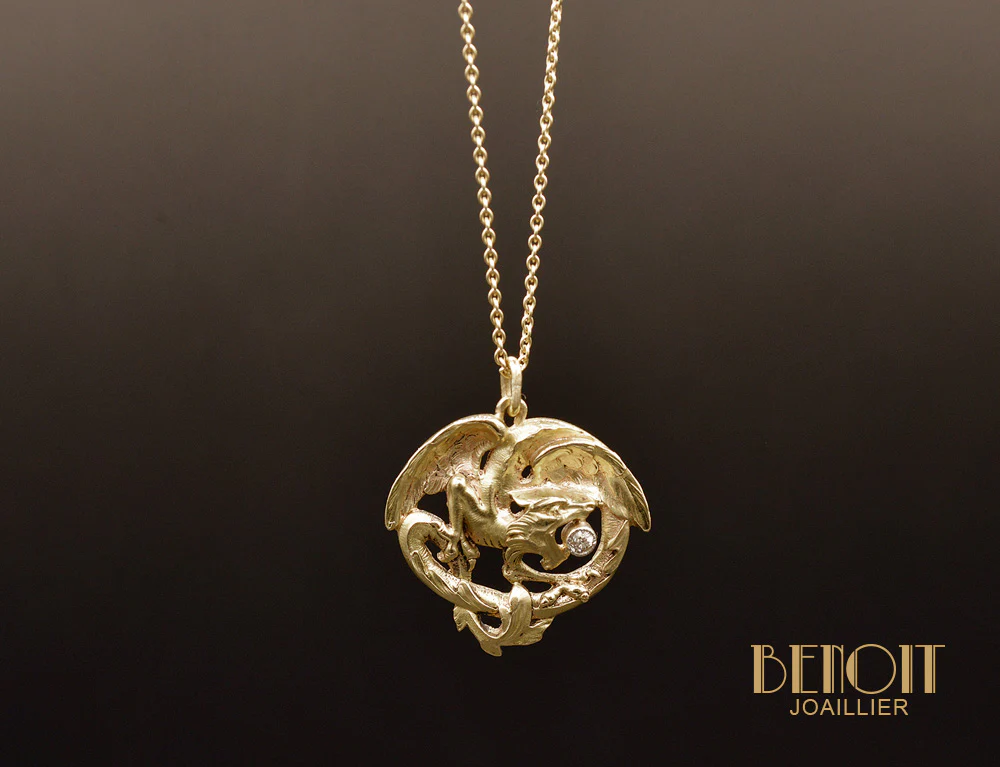 Pendentif Ancien Chimère en Or et Diamants - Image 2