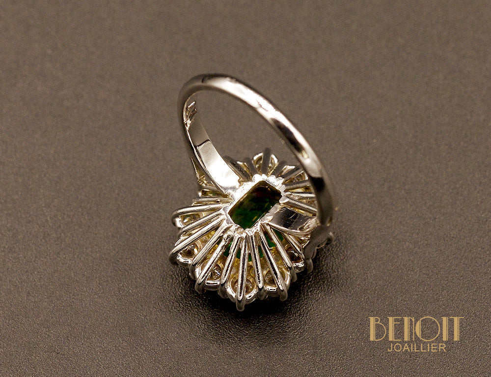 Bague Emeraude Entourage Diamants - Image 5