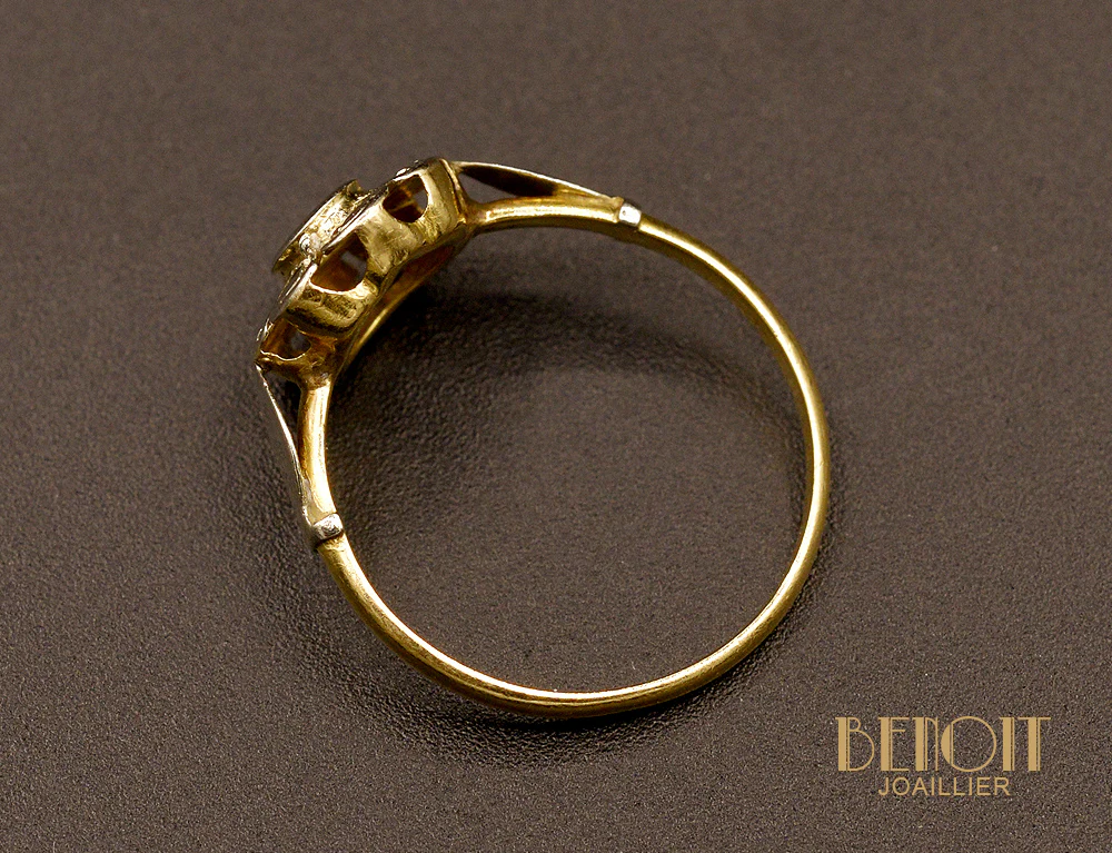 Bague Ancienne, Fleur en Or - Image 4
