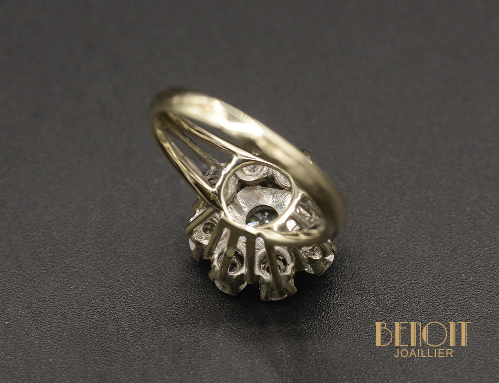 Bague 1950 Style Marguerite Diamants - Image 4