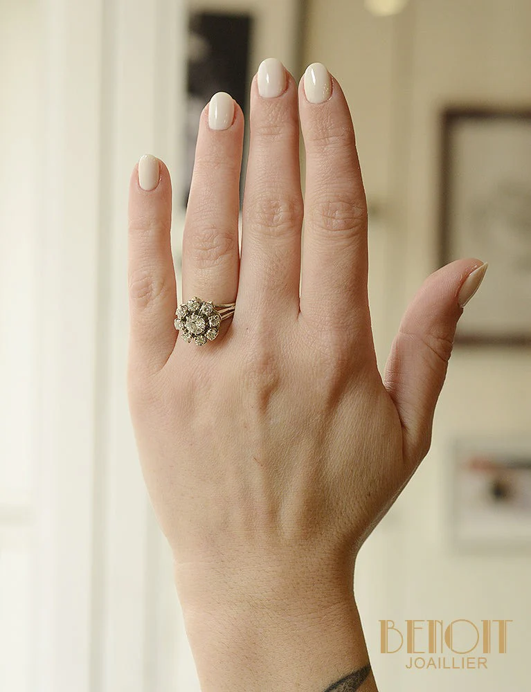 Bague 1950 Style Marguerite Diamants - Image 5