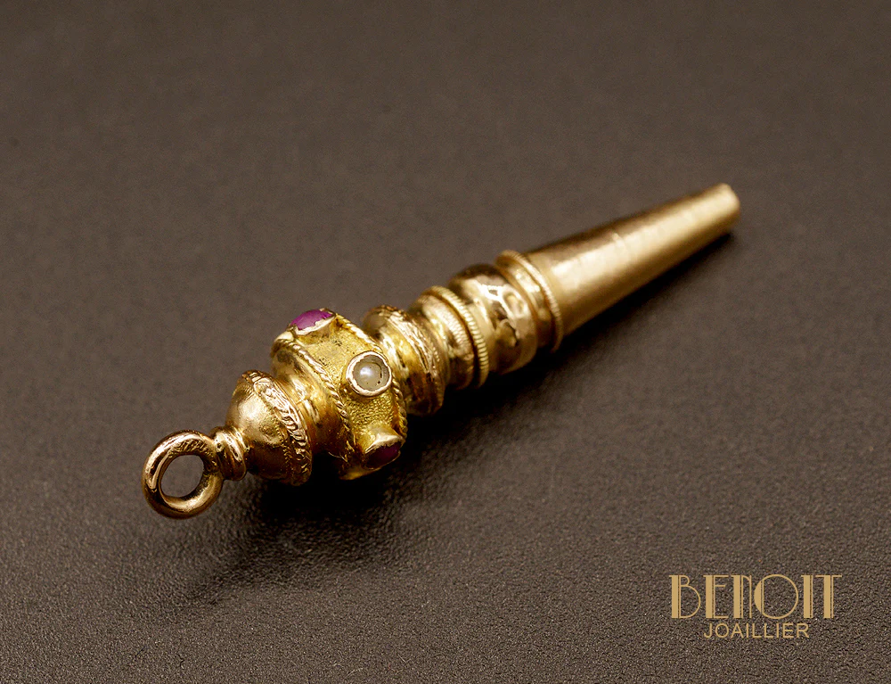 Pendentif "Les Recylés" Remontoir XIXe siècle - Image 3