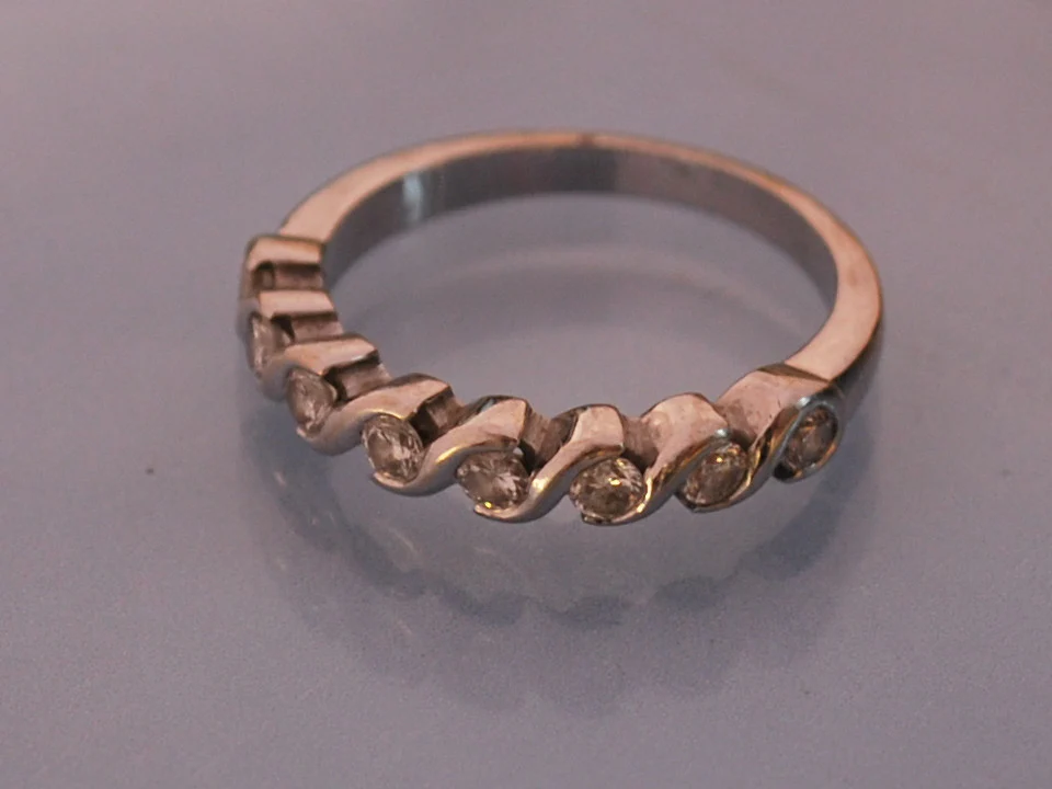 Alliance diamants et or blanc - Image 4