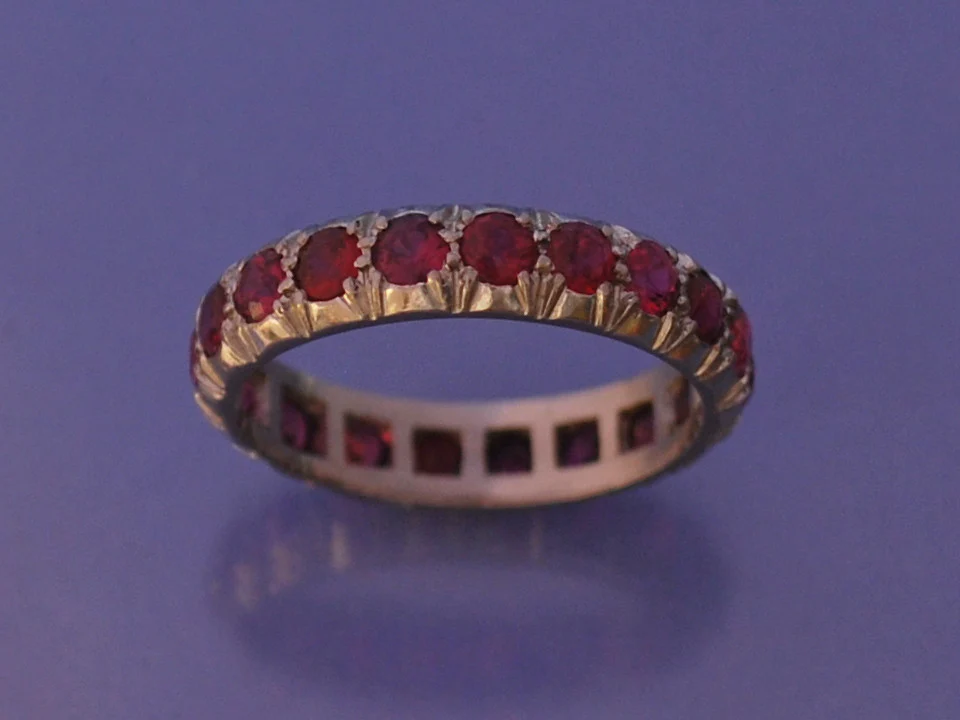 Alliance rubis en platine - Image 4
