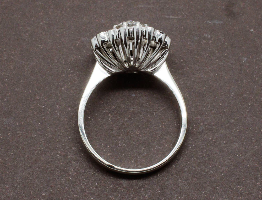 Bague 1950 Or Blanc et Diamants - Image 5