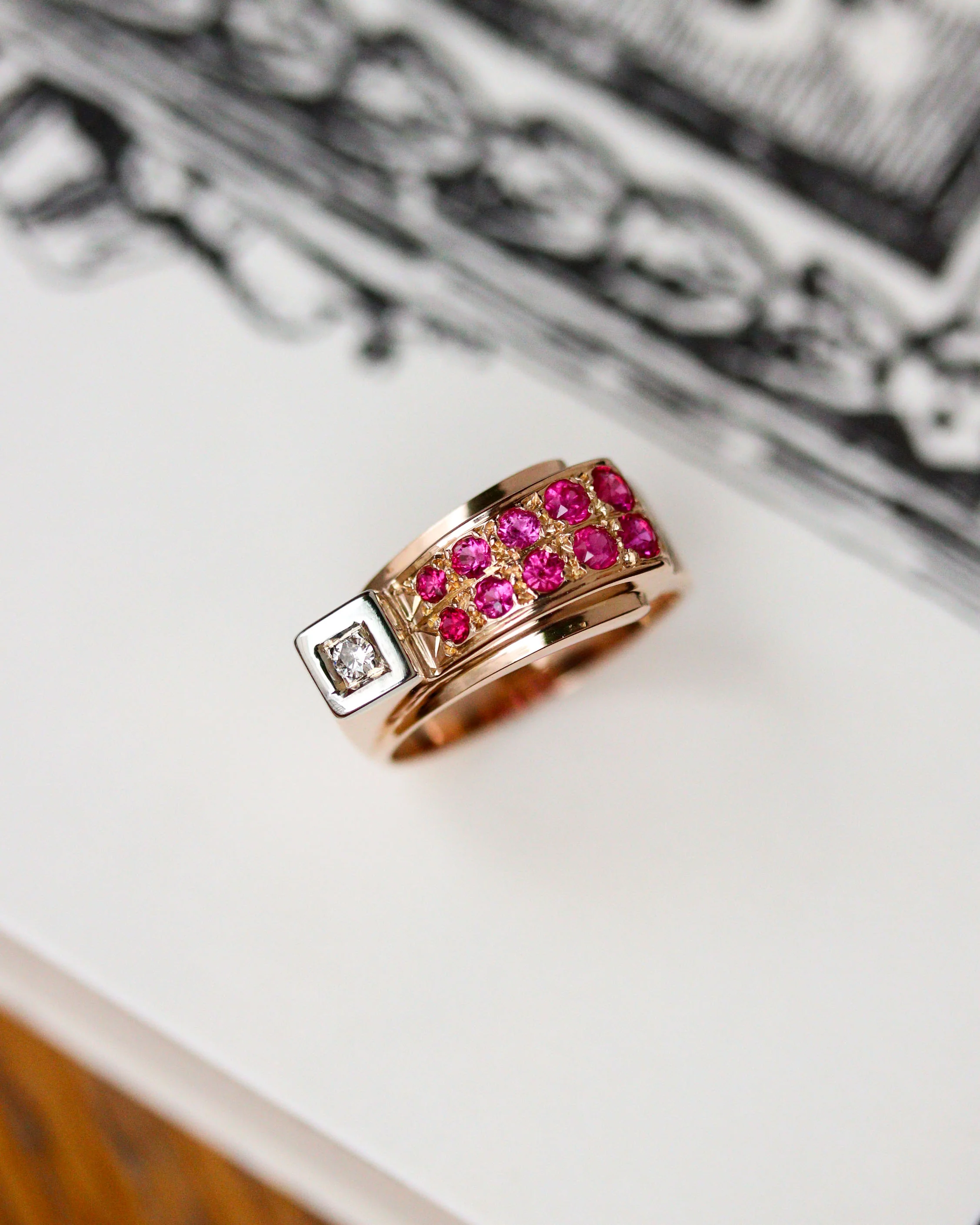 Bague de Style Tank Or Rose Diamant Rubis Verneuil - Image 3