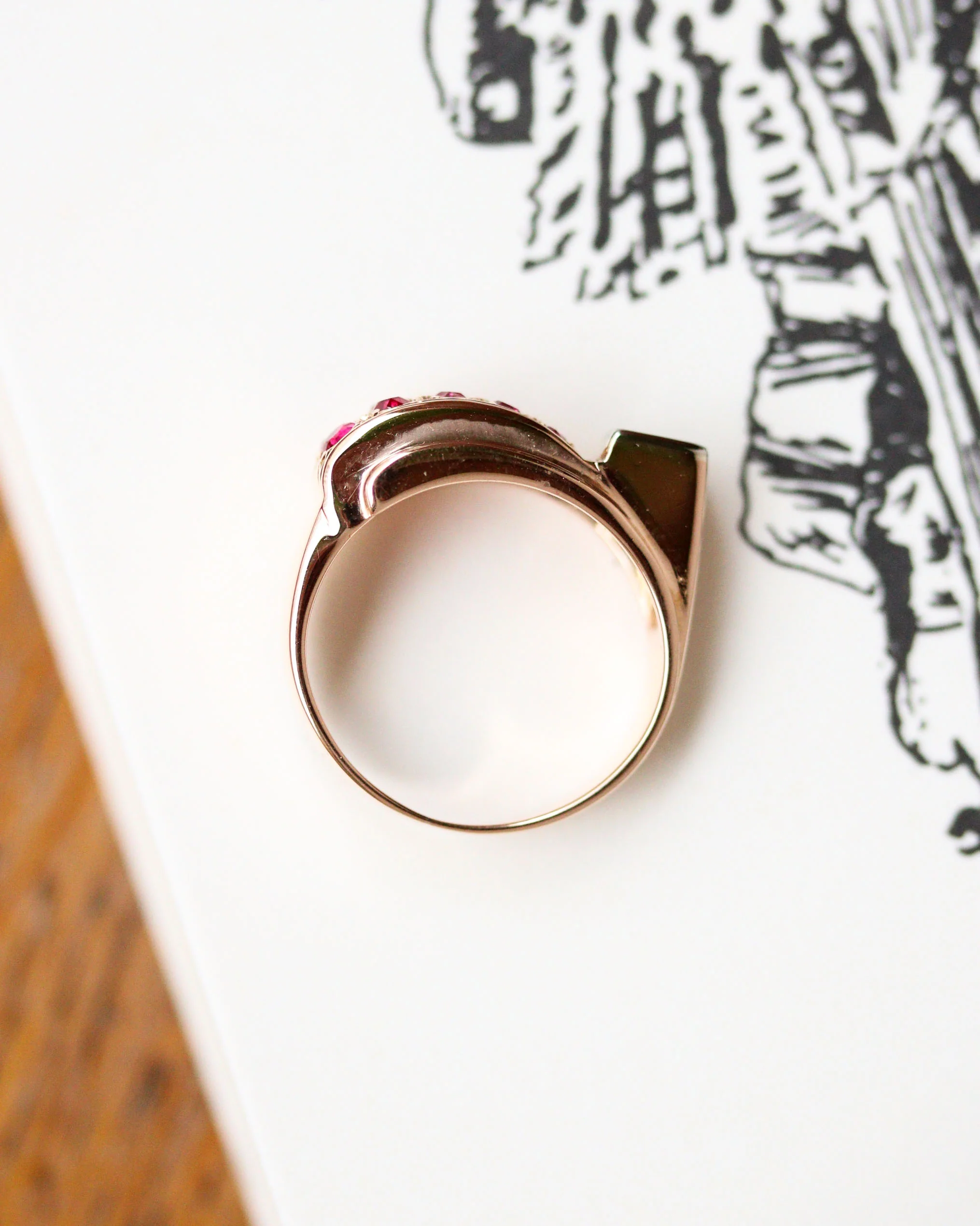 Bague de Style Tank Or Rose Diamant Rubis Verneuil - Image 6