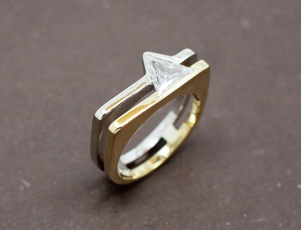Bague 2 Ors Diamant Triangle