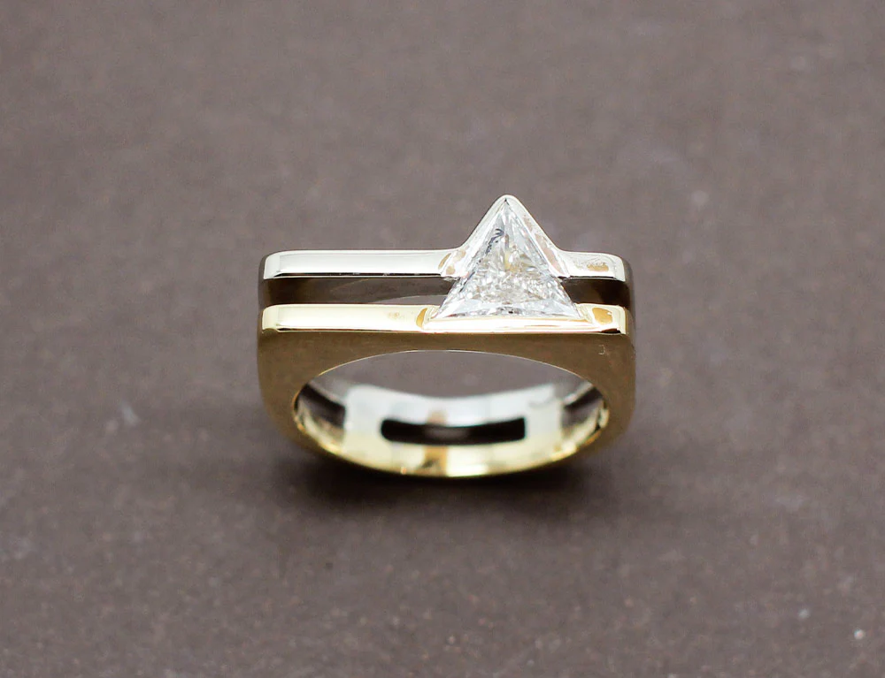 Bague 2 Ors Diamant Triangle - Image 2