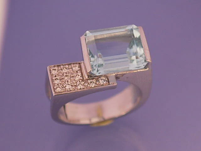 Bague Aigue marine diamants et or 18 carat - Image 3