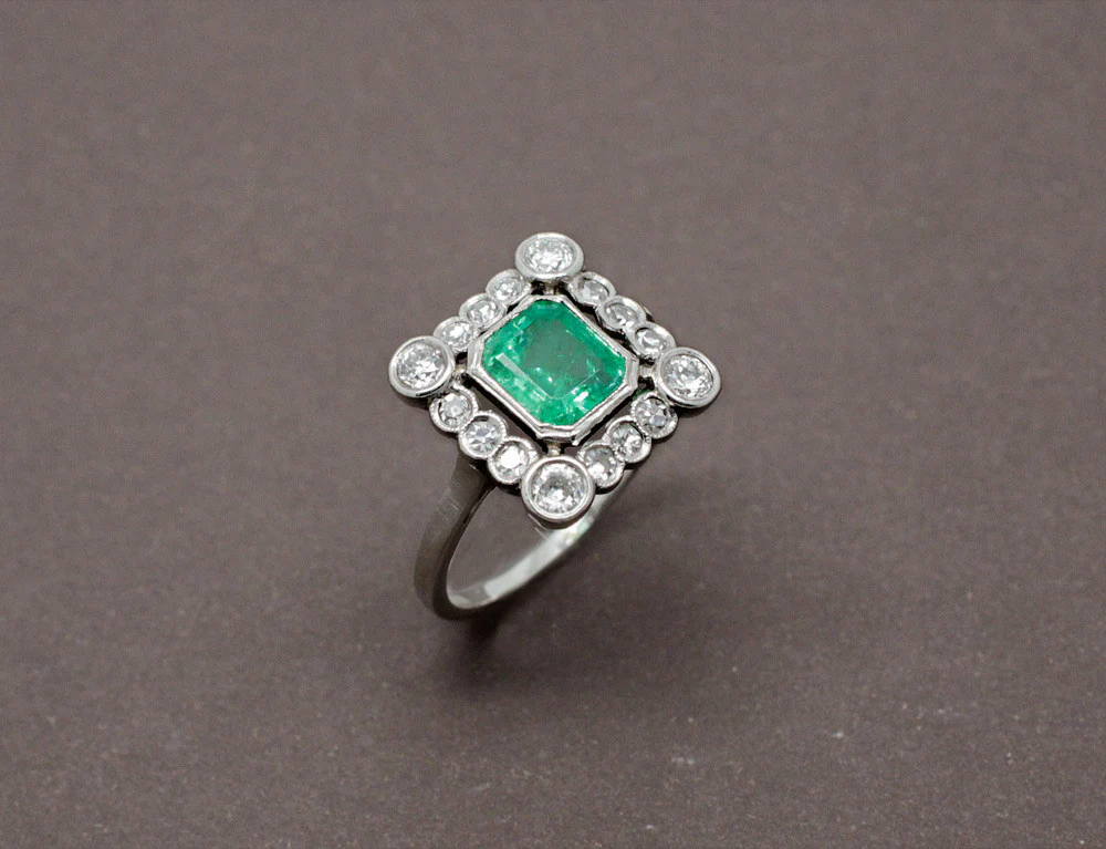 Bague Art Déco Emeraude Diamant