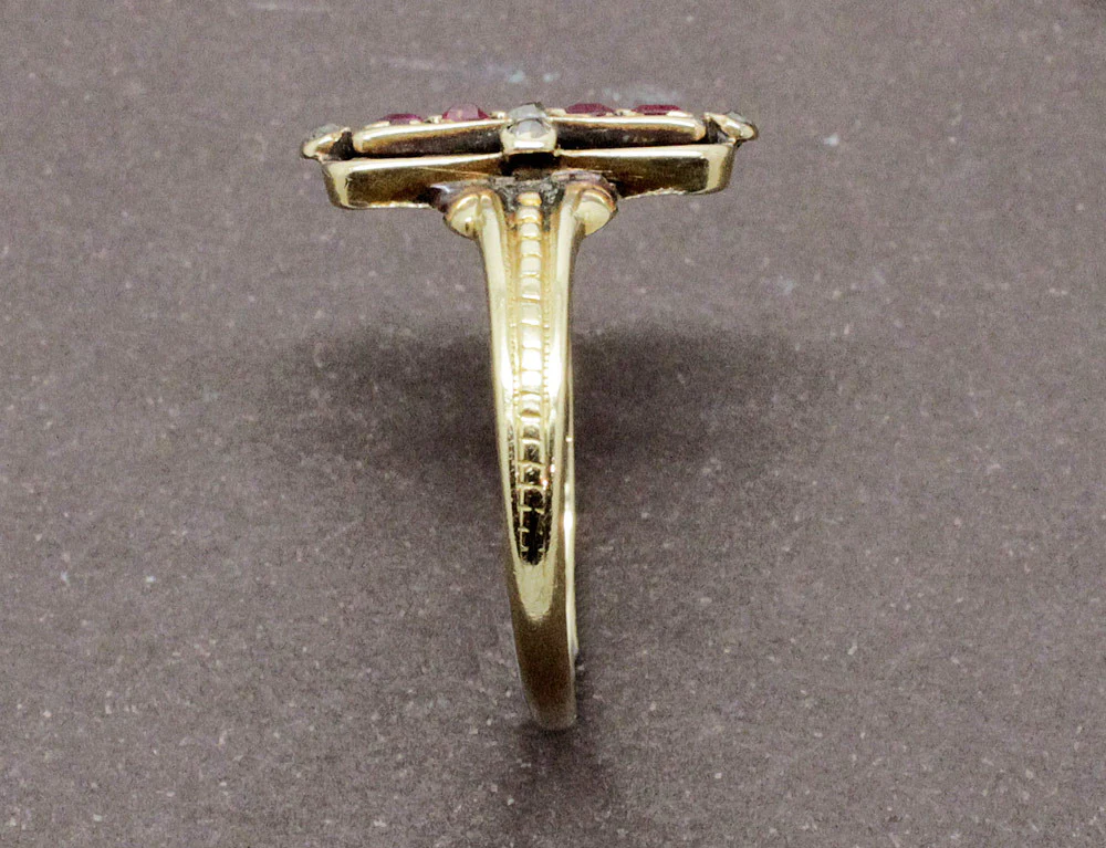 Bague Ancienne Or Rubis et Diamants - Image 4