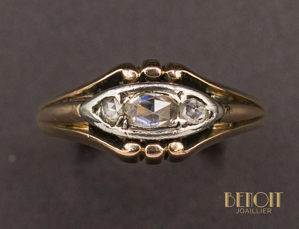 Bague Ancienne Trio de Diamants - Image 3
