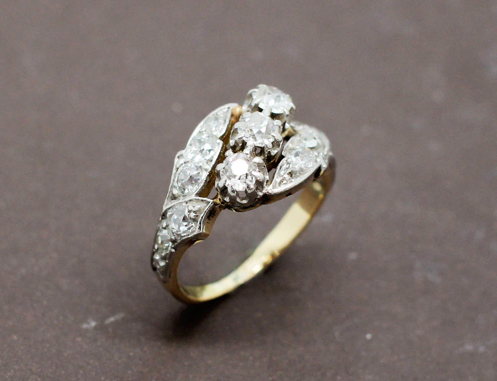 Bague Ancienne Trio de Diamants