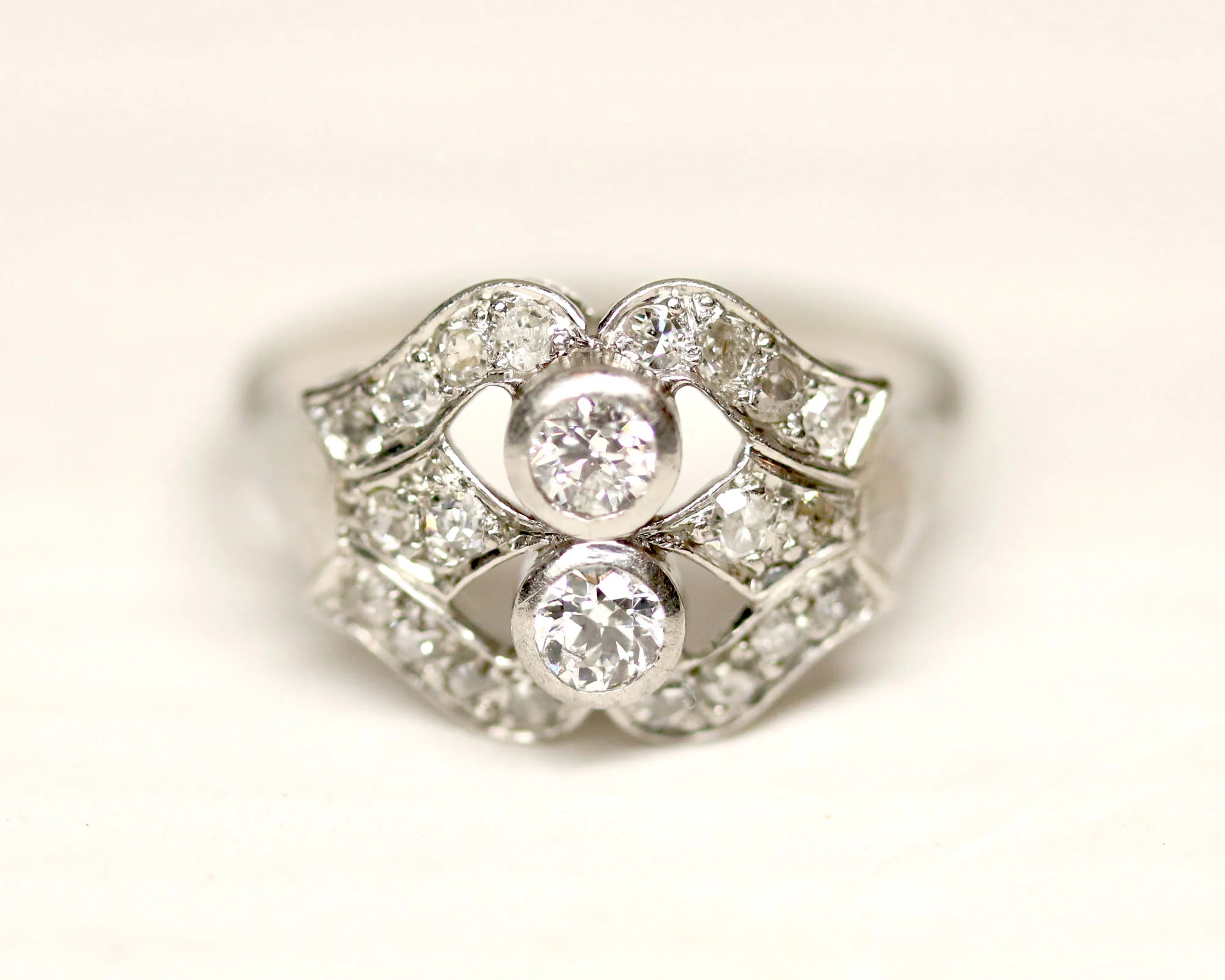 Bague Art Déco Diamant et Platine - Image 7
