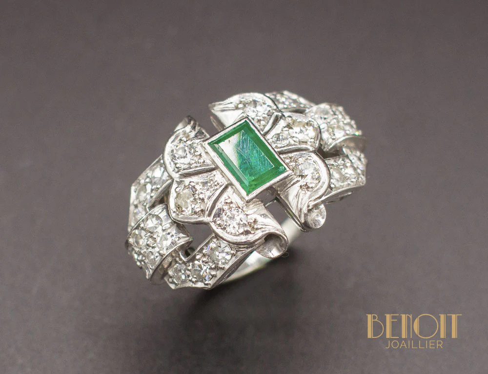 Bague Art Déco Émeraude Diamants