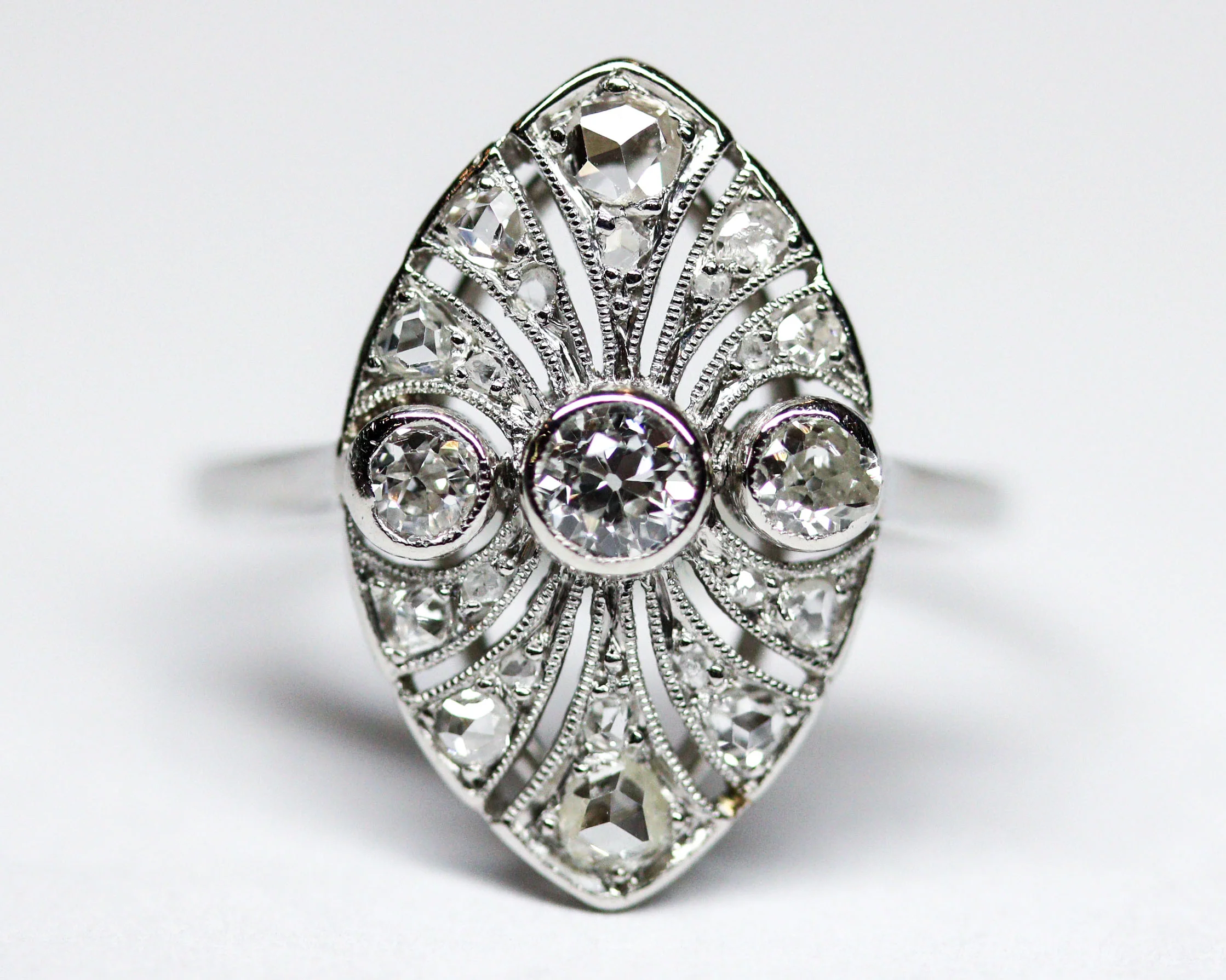 Bague Art Déco Marquise Platine Diamants - Image 6