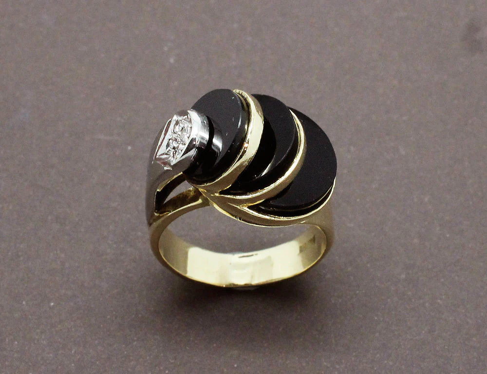 Bague Art Déco Moderniste Onyx et Diamants - Image 2