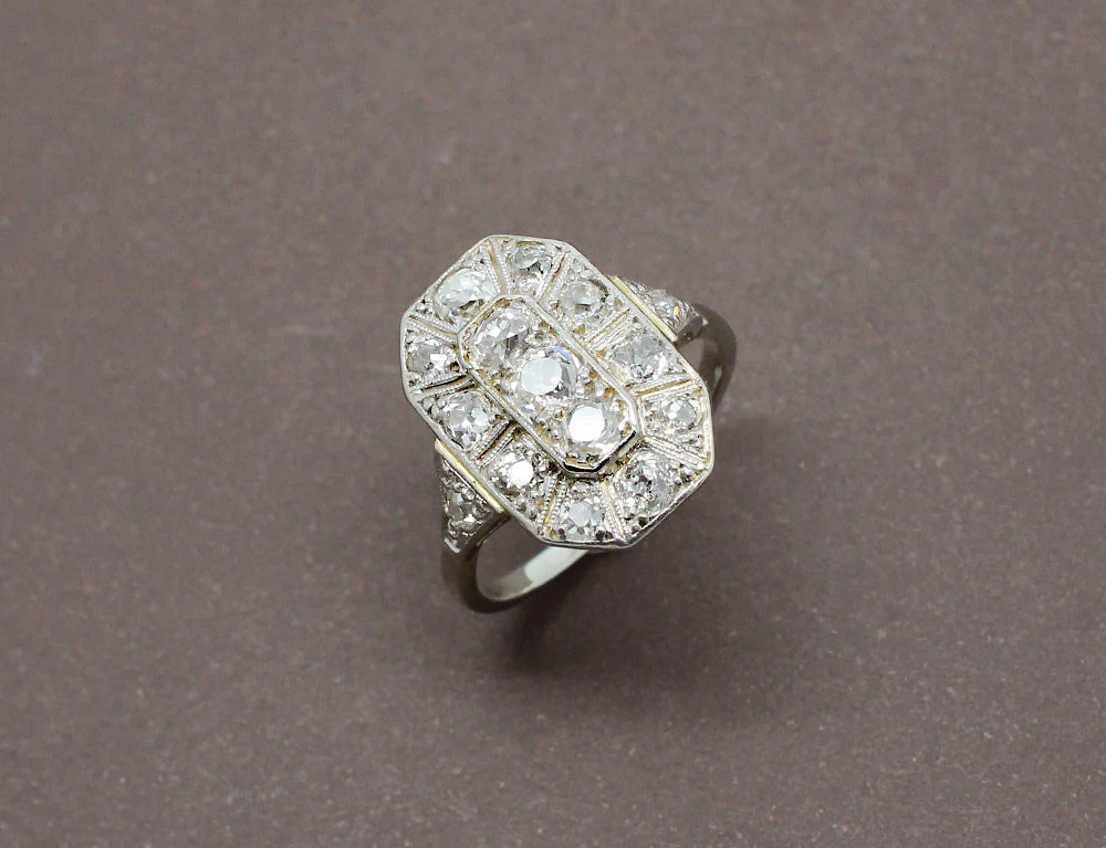 Bague Art Déco Platine et Diamants