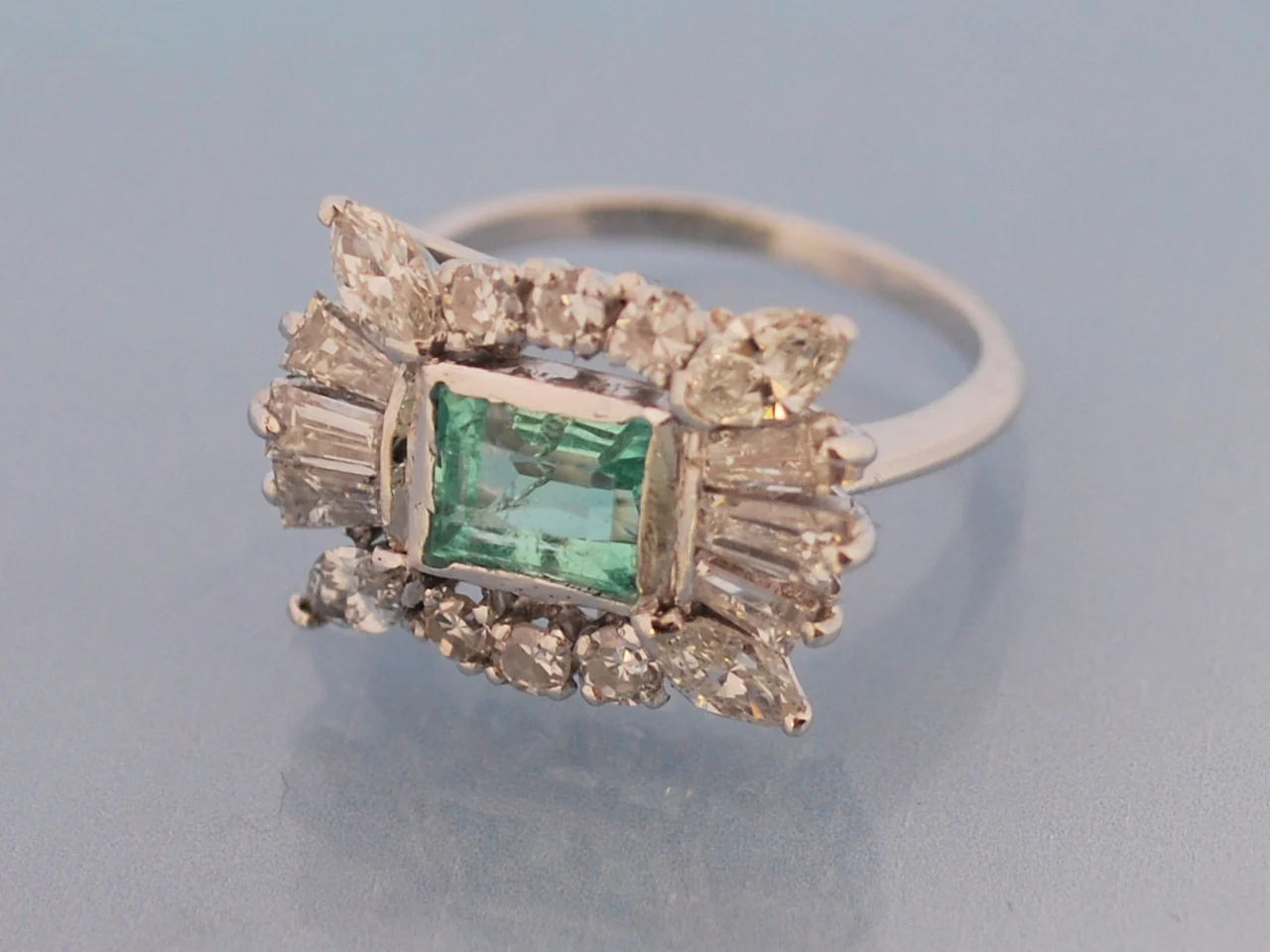 Bague art déco or diamants et émeraude - Image 3