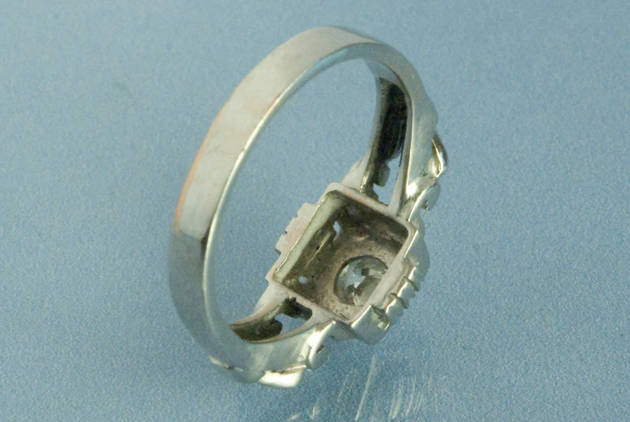 Bague Art déco Or et diamant - Image 2