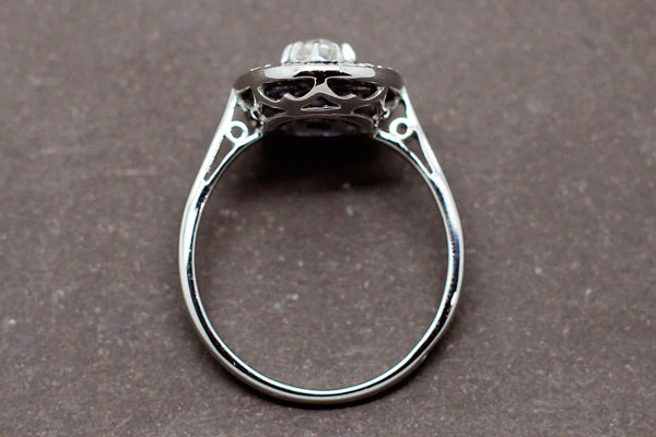 Bague Art Déco Ovale Saphirs Diamants - Image 5