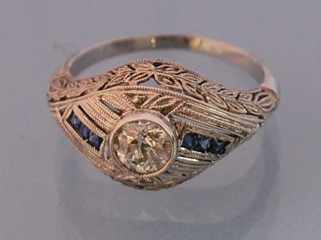 Bague art déco platine diamant et saphir