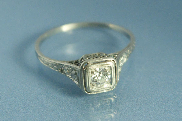 Bague Art déco Platine et Diamant