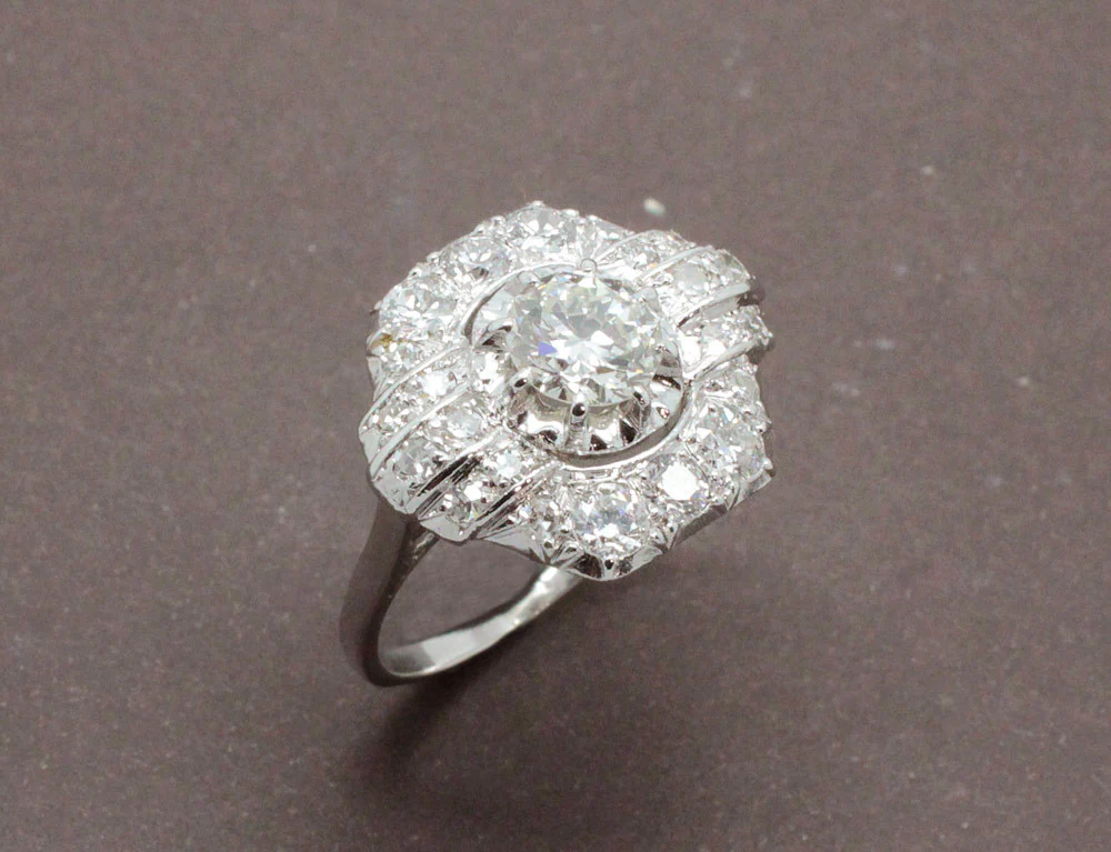 Bague Art Déco Platine et Diamants