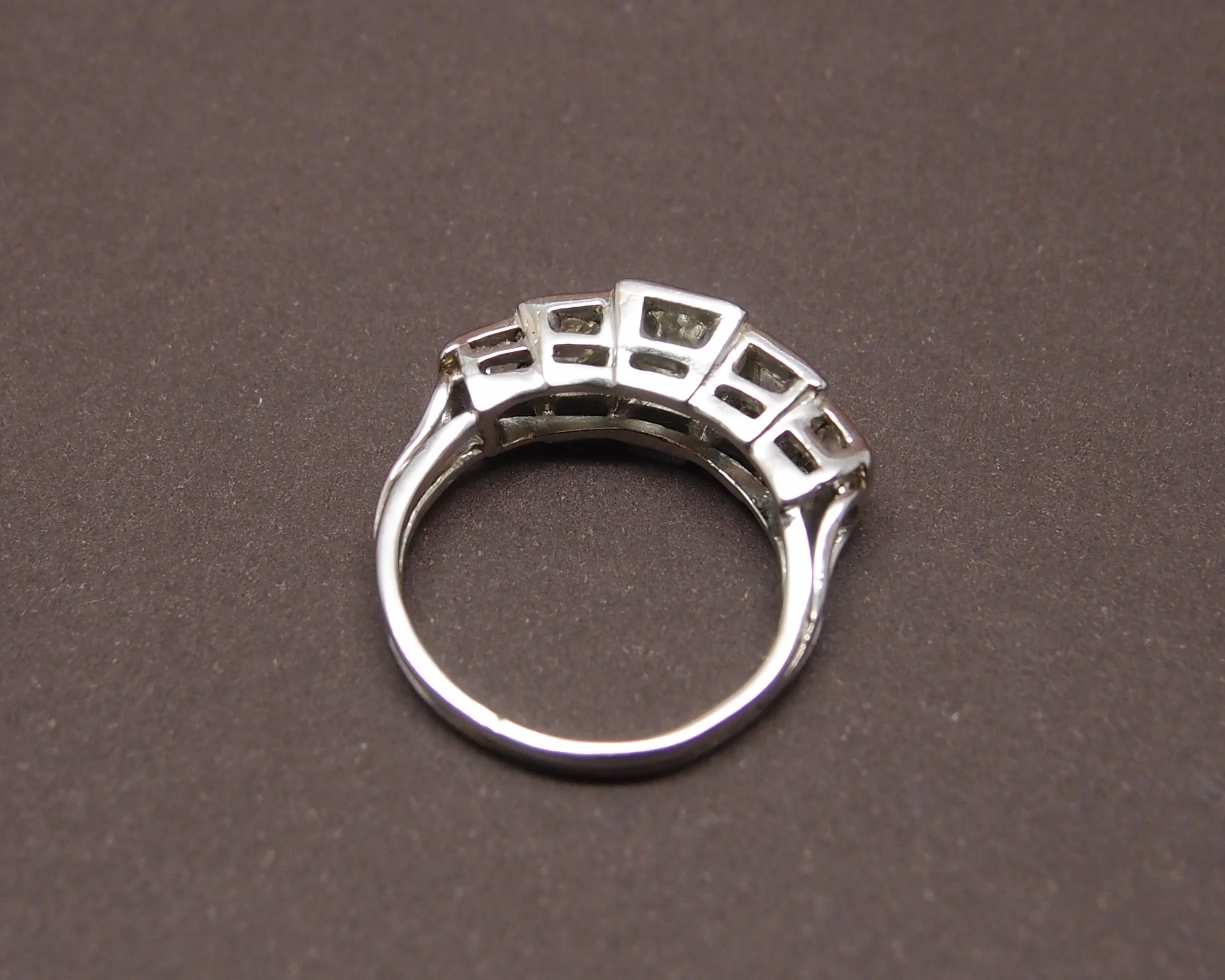Bague art Déco platine et diamants 1.3. ct - Image 4