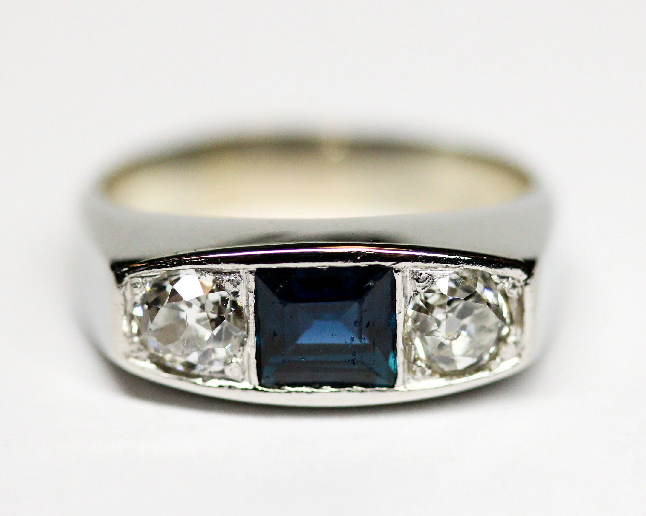 Bague Art Déco Saphir et Diamant Or Blanc - Image 5