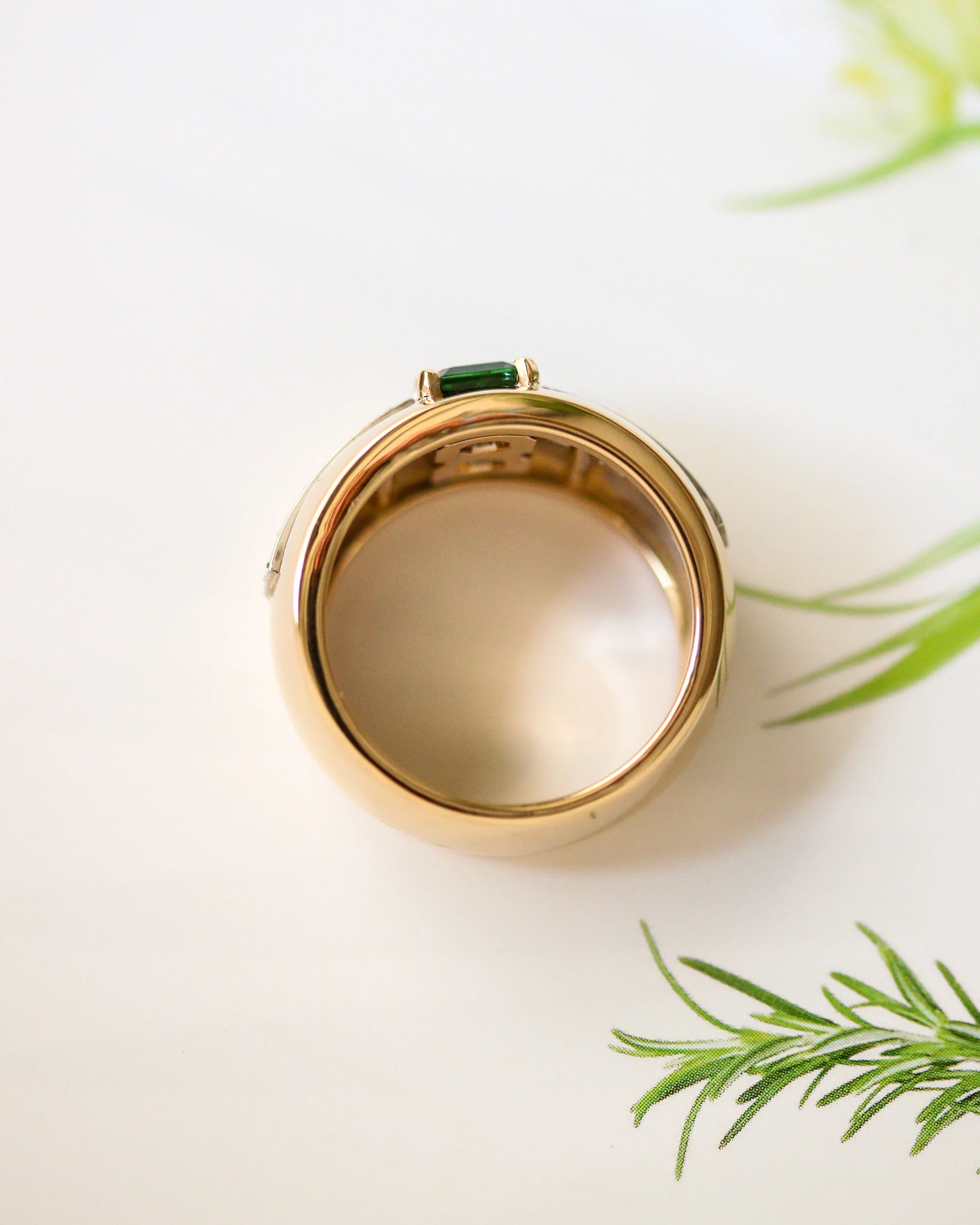 Bague Benoit Joaillier "Jonc duo" Or Jaune et Blanc Tourmalines Vertes et Diamants - Image 4