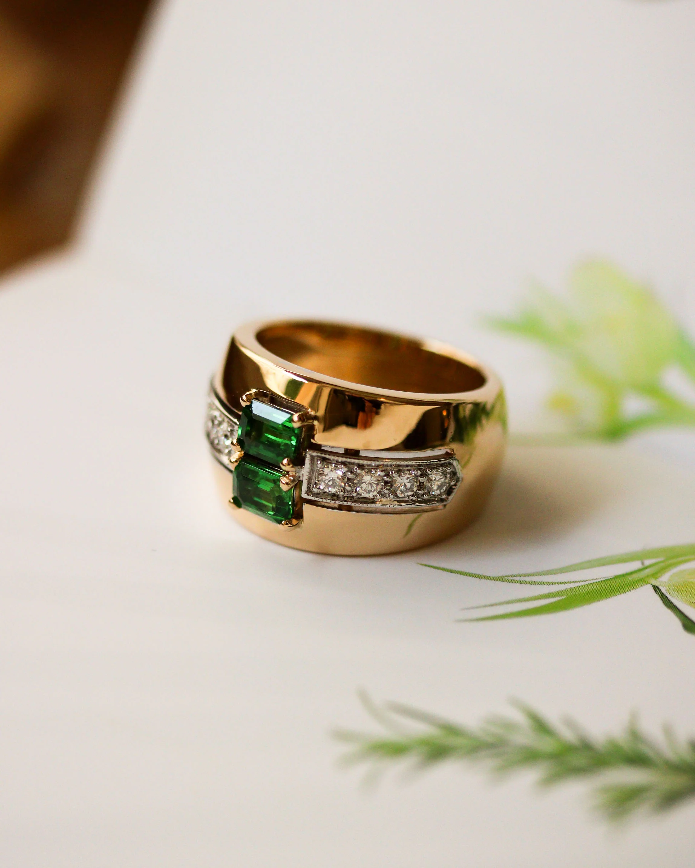 Bague Benoit Joaillier "Jonc duo" Or Jaune et Blanc Tourmalines Vertes et Diamants - Image 8