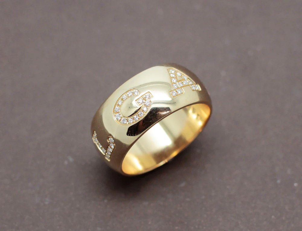 Bague BVLGARI "Monologo" Or Jaune Diamants