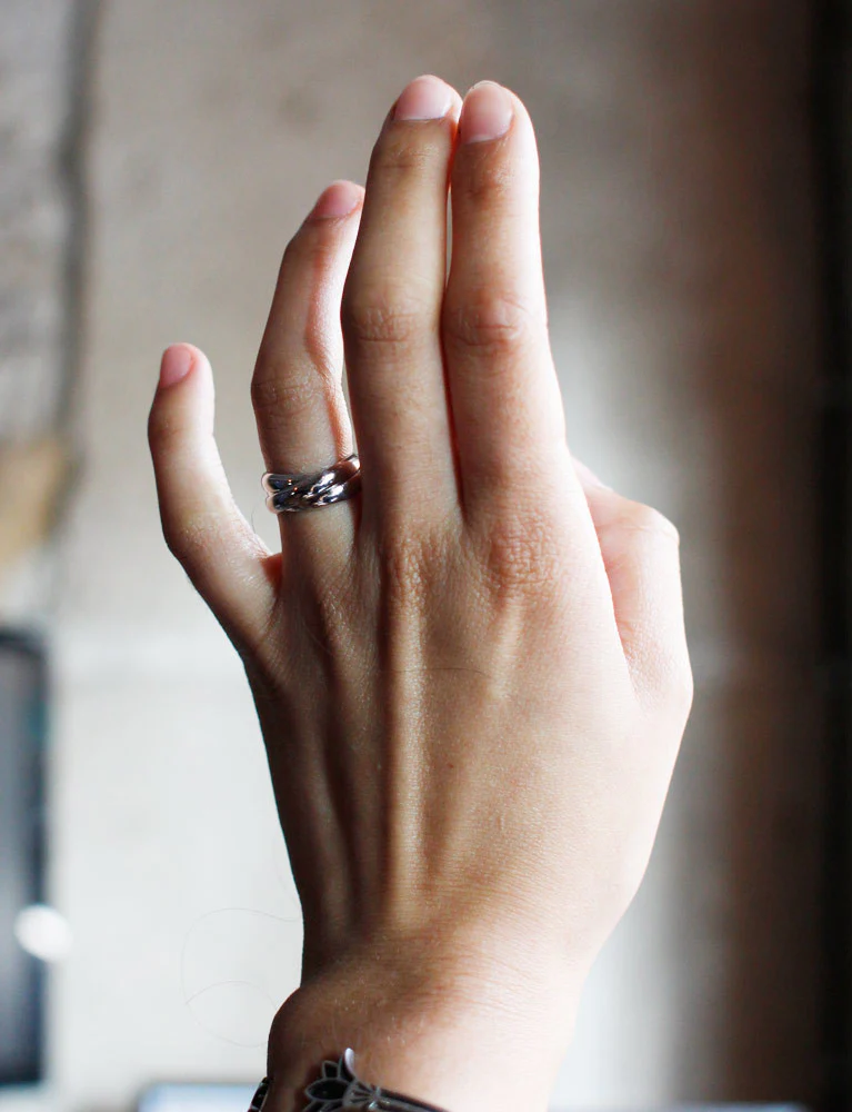 Bague Cartier Trinity Or Blanc - Image 6